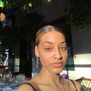 Meet your Posher, Angel